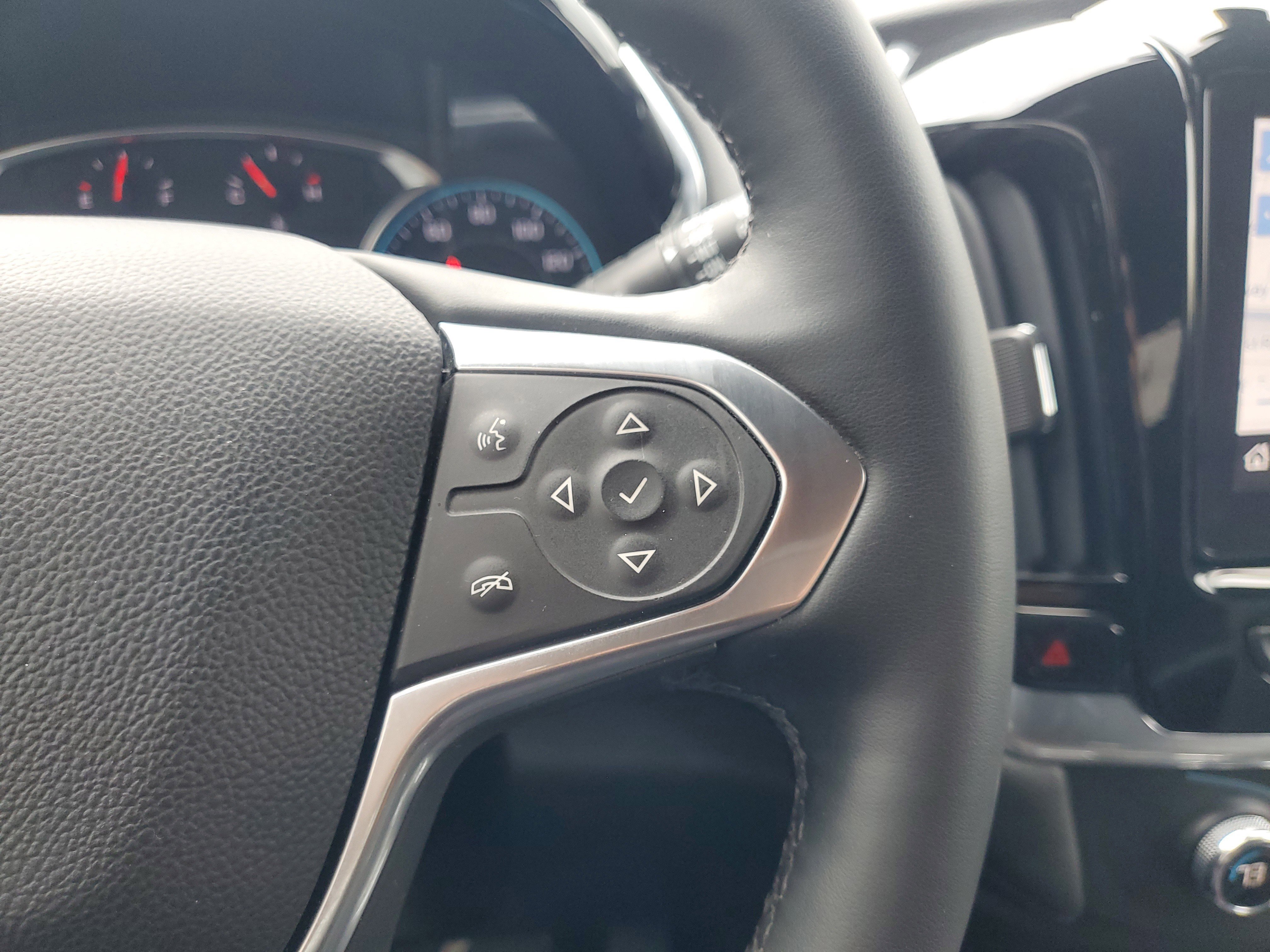 Used 2023 Chevrolet Traverse RS image 26