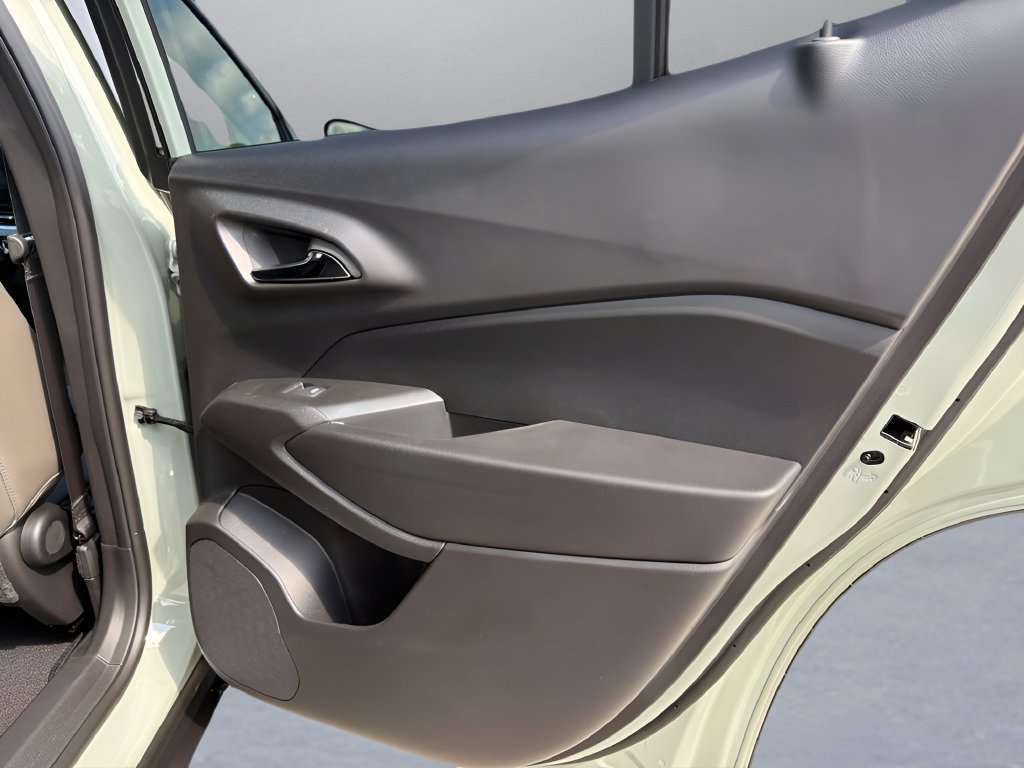 New 2026 Chevrolet Trax ACTIV w/ Driver Confidence Package FWD image 11
