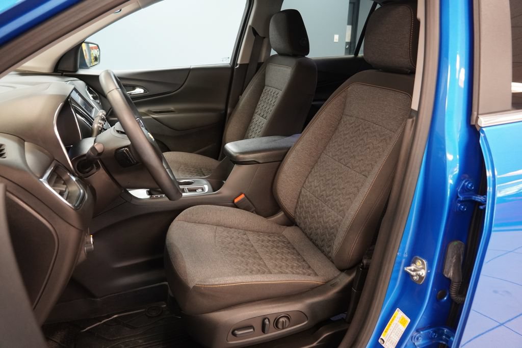 Certified 2024 Chevrolet Equinox LT w/ LPO, Floor Liner Package FWD image 3