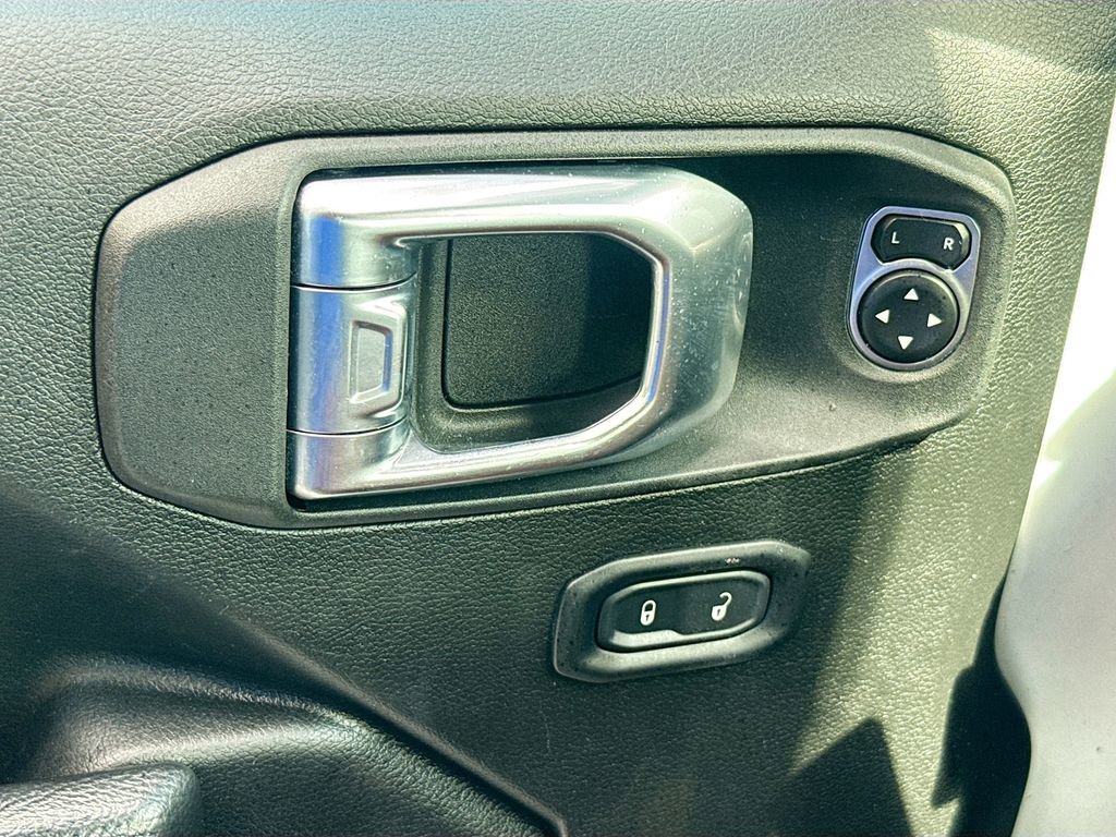 Used 2023 Jeep Wrangler Unlimited w/ 8.4" Radio Group image 19