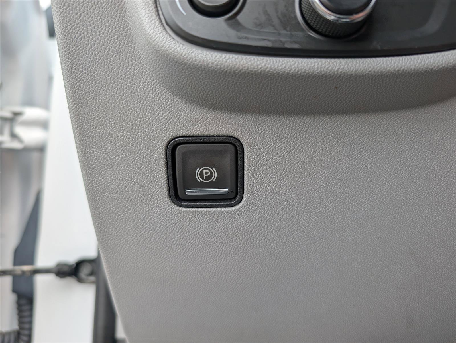 Used 2024 GMC Terrain SLE FWD image 26