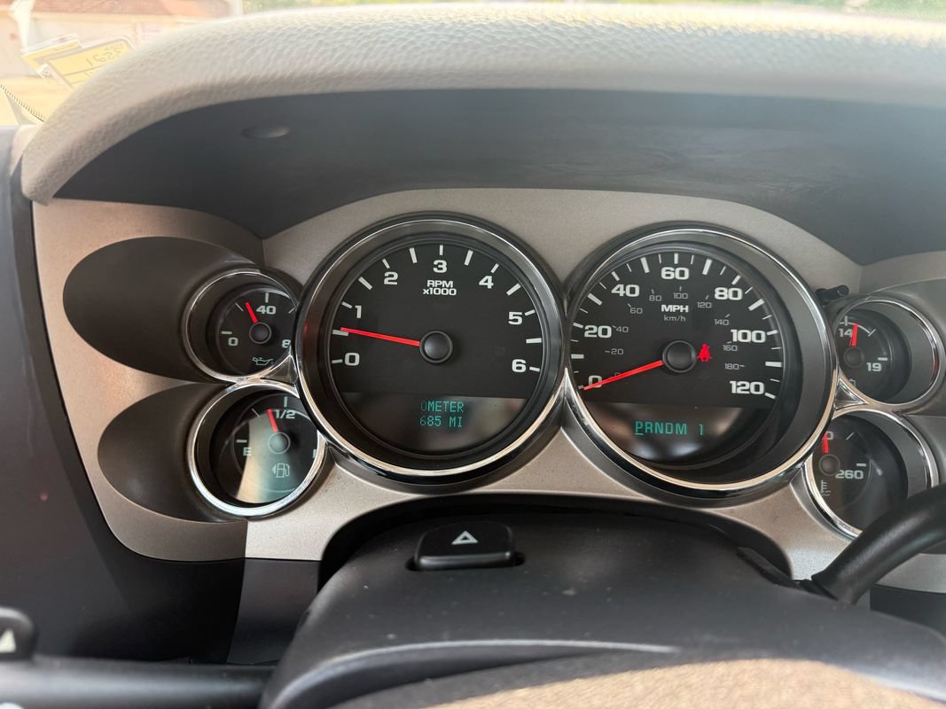 Used 2011 Chevrolet Silverado 2500 W/T AWD/4WD image 19