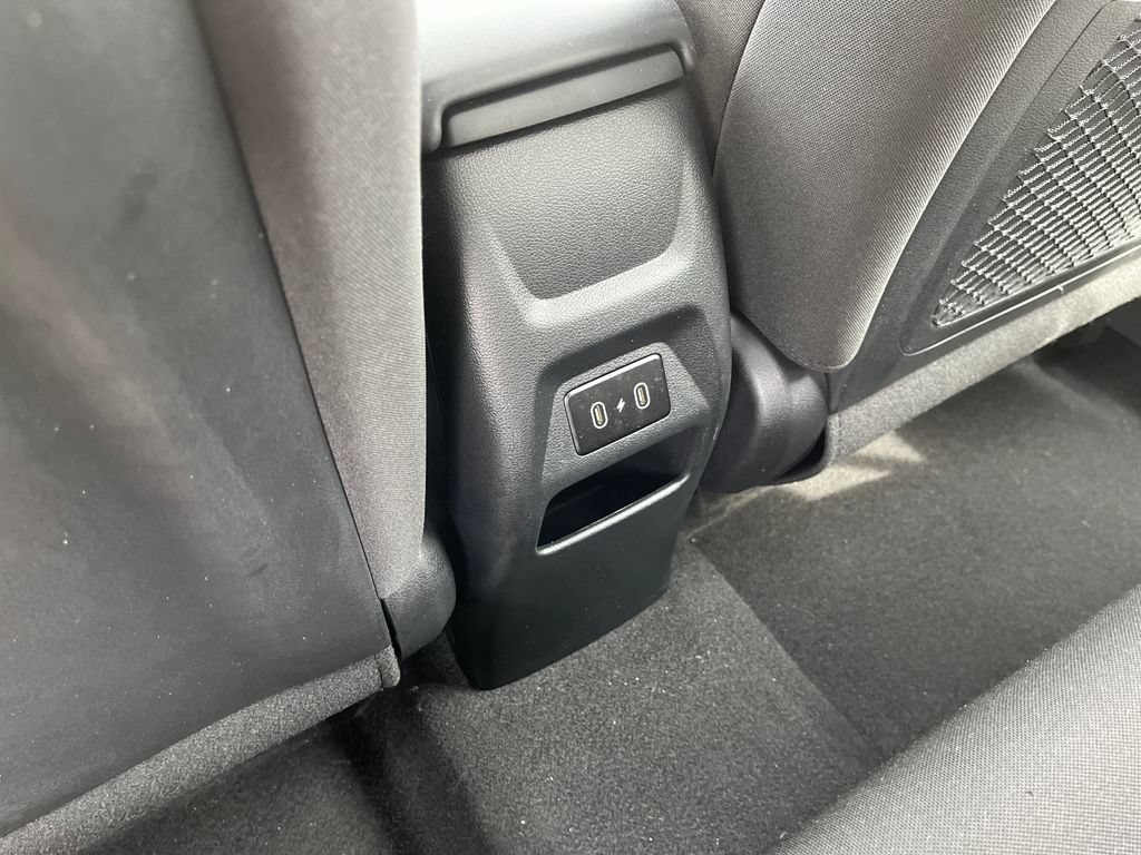 Used 2025 Hyundai Venue SEL FWD image 35