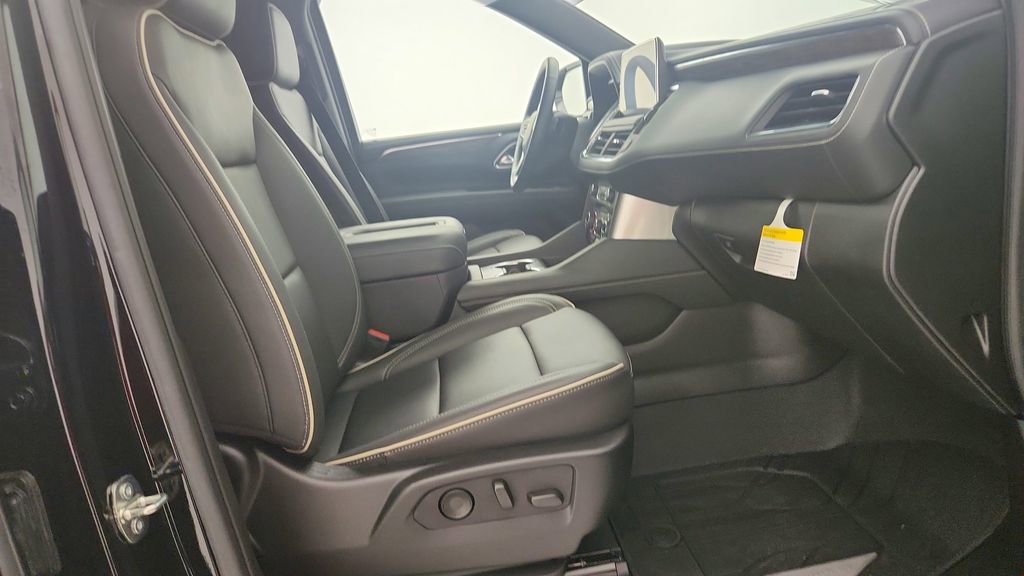 Used 2023 Chevrolet Tahoe Premier w/ Premium Package 2 RWD image 34