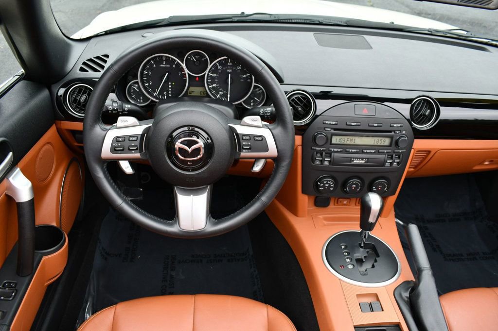 Used 2007 MAZDA MX-5 Miata Grand Touring w/ Premium Pkg image 51