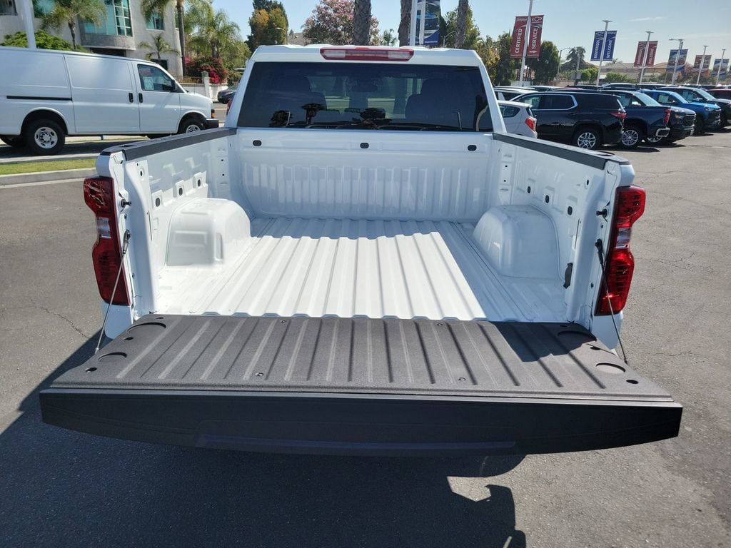 New 2026 Chevrolet Silverado 1500 Custom RWD image 18