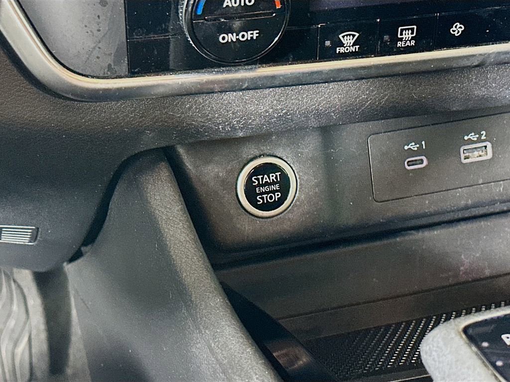 Certified 2023 Nissan Rogue SV image 19