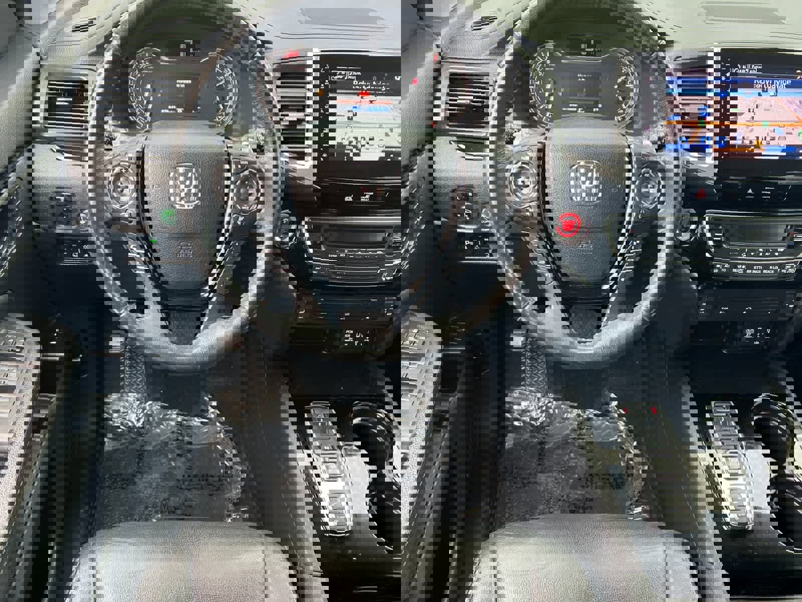 Used 2018 Honda Pilot Touring image 15