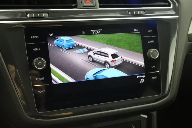 Used 2022 Volkswagen Tiguan SE FWD image 36