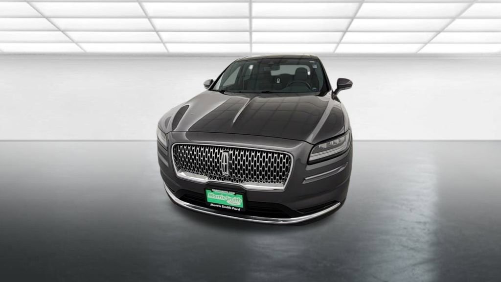 Used 2022 Lincoln Nautilus Reserve image 2