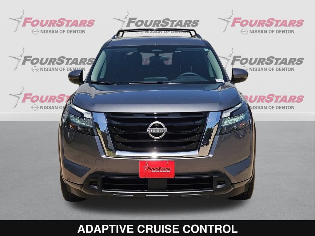 Used 2025 Nissan Pathfinder SV FWD image 9