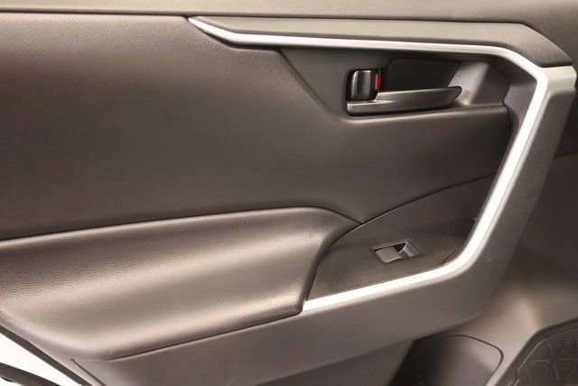 Certified 2023 Toyota RAV4 LE image 27
