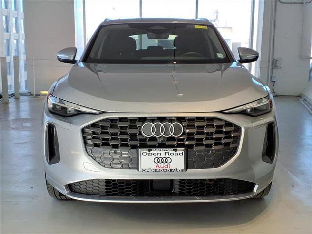 Certified 2025 Audi Q5 Premium w/ Convenience Package image 2