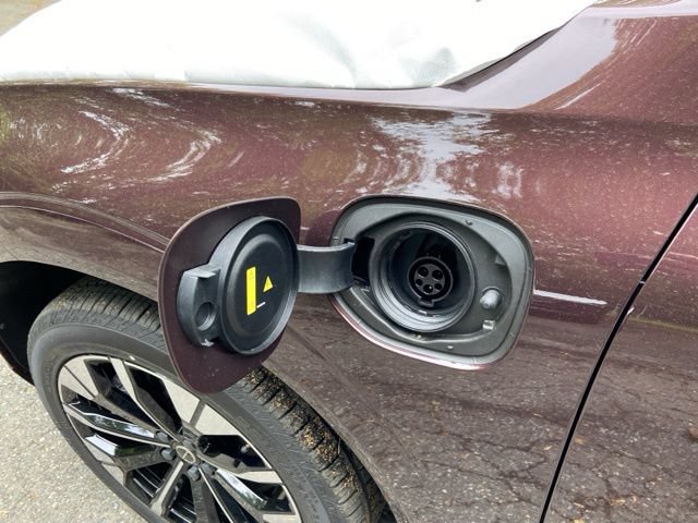 New 2026 Volvo XC60 T8 Plus w/ Climate Package AWD/4WD image 9