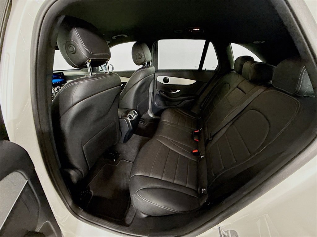 Used 2021 Mercedes-Benz GLC 300 4MATIC image 24