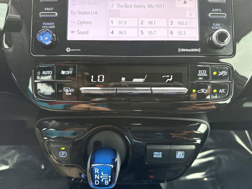 Used 2022 Toyota Prius FWD image 31