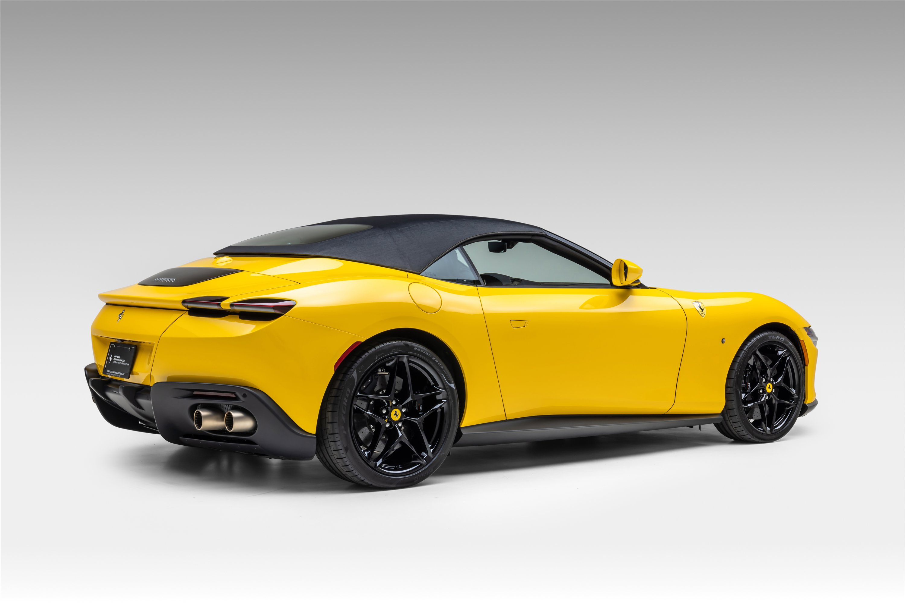 Certified 2025 Ferrari Roma Spider image 15