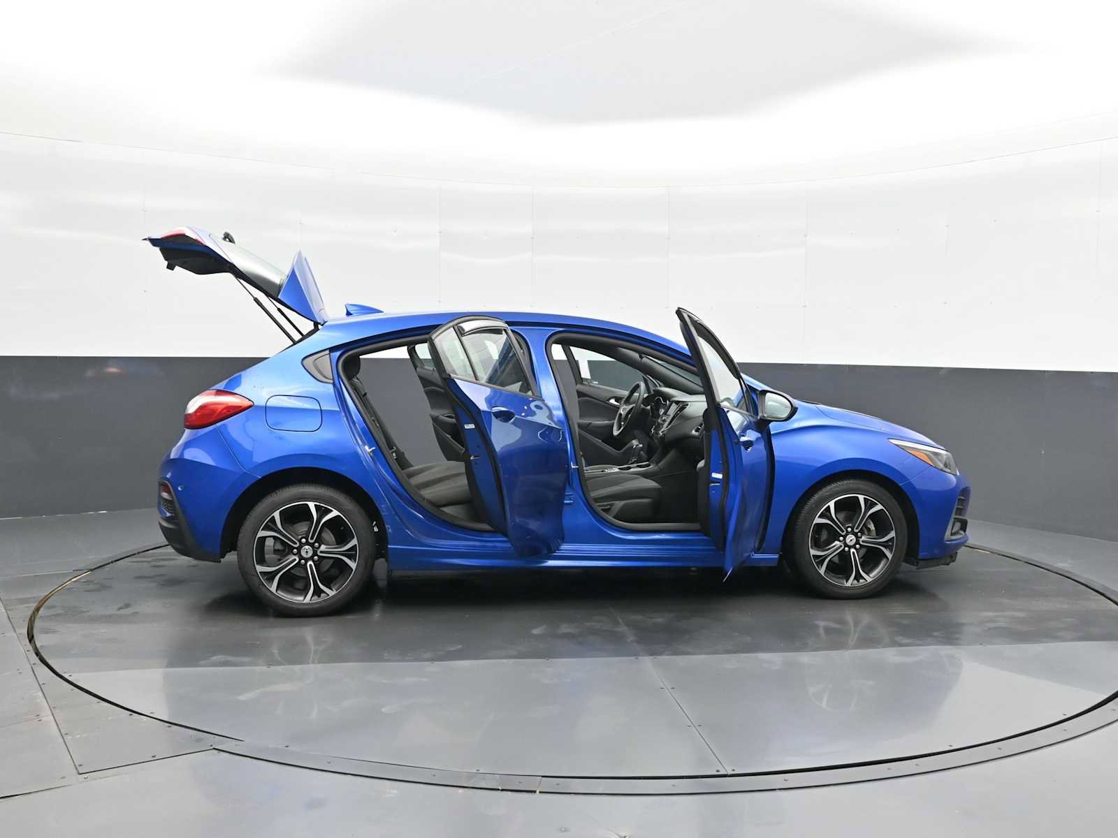 Used 2019 Chevrolet Cruze LT w/ Convenience Package image 39