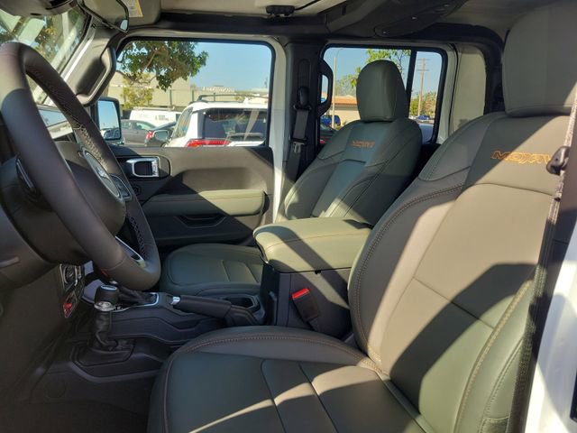 New 2026 Jeep Gladiator Mojave w/ Steel Bumper Group AWD/4WD image 13