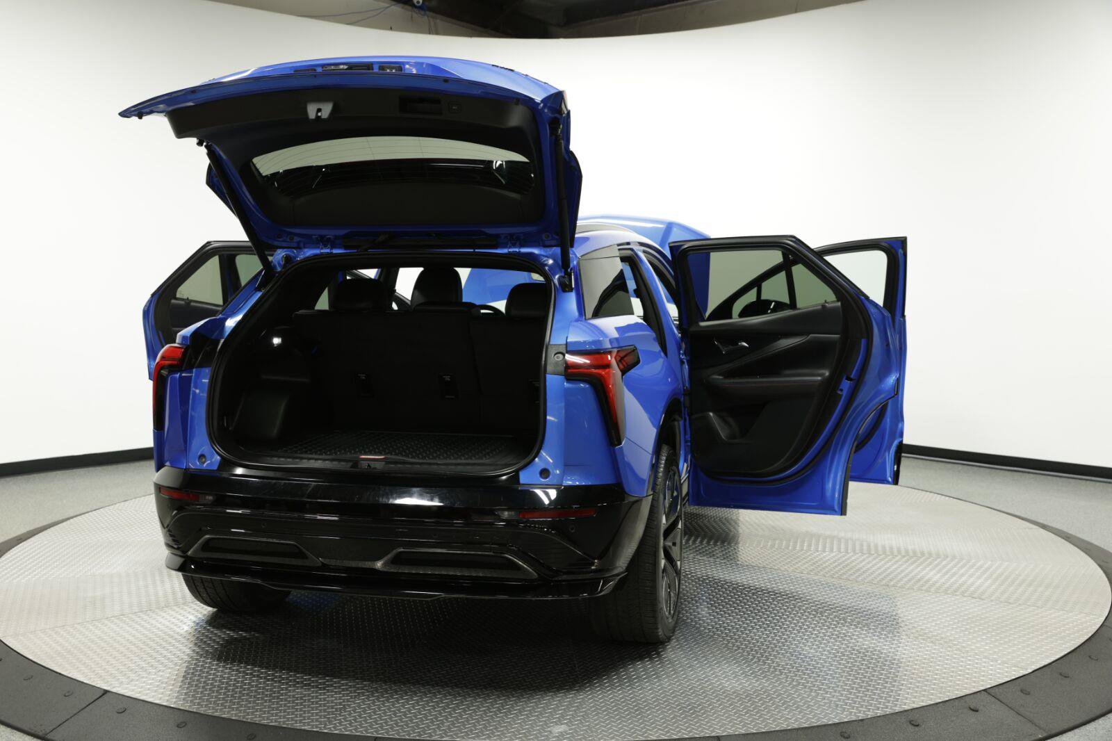 Certified 2024 Chevrolet Blazer EV RS AWD/4WD image 14