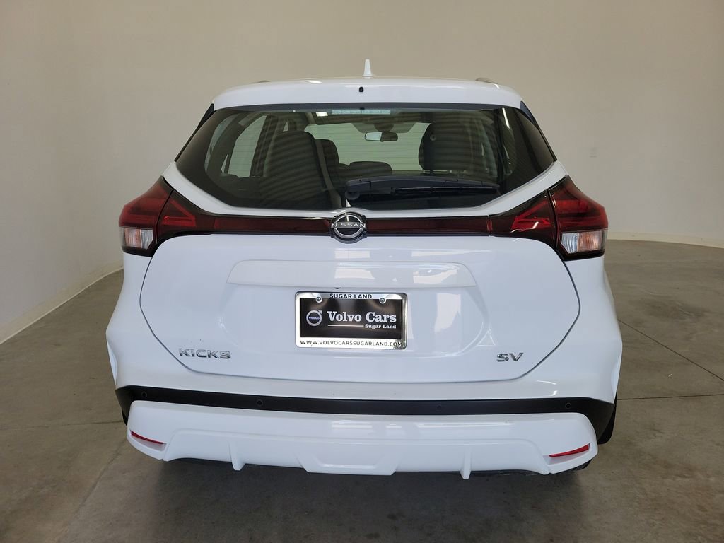 Used 2023 Nissan Kicks SV image 6