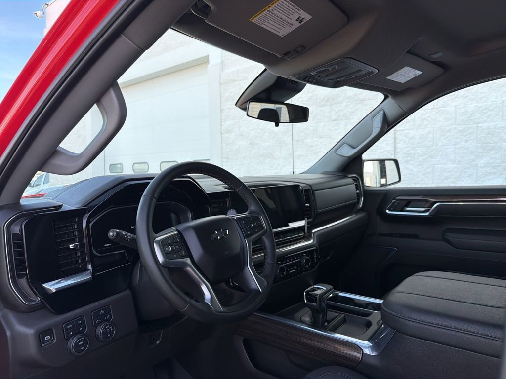 Used 2024 Chevrolet Silverado 1500 LT Trail Boss w/ Protection Package image 10