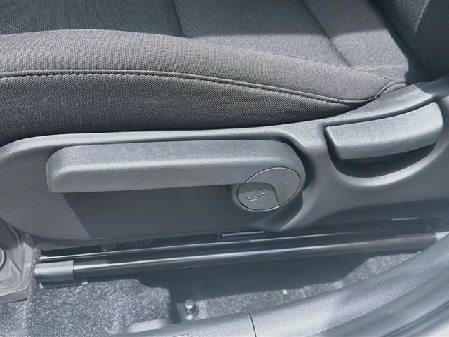 New 2027 Hyundai Kona SE FWD image 19