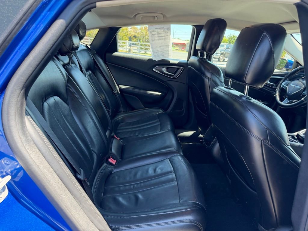 Used 2016 Chrysler 200 Limited FWD image 34