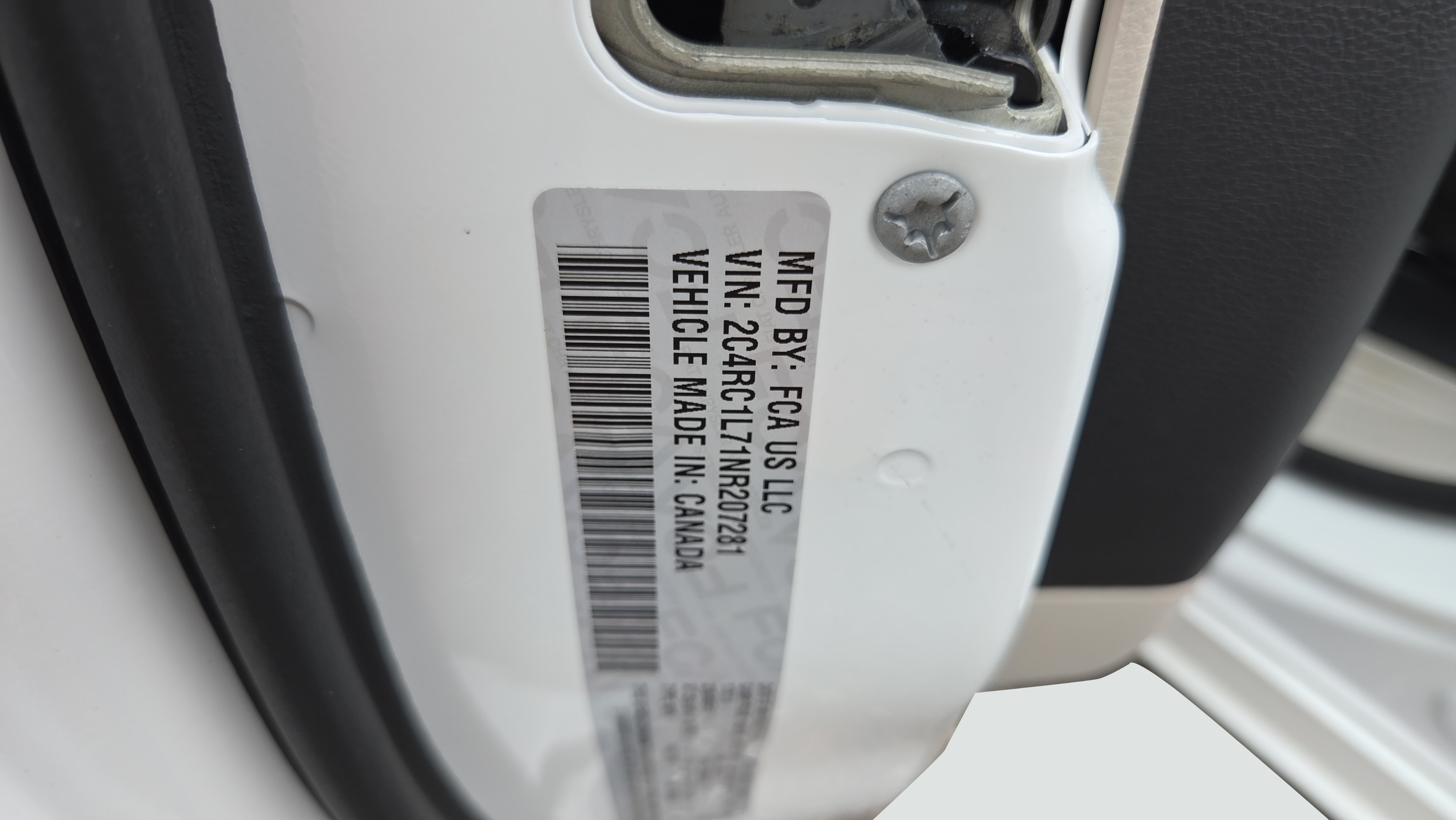 Used 2022 Chrysler Pacifica Touring-L FWD image 17