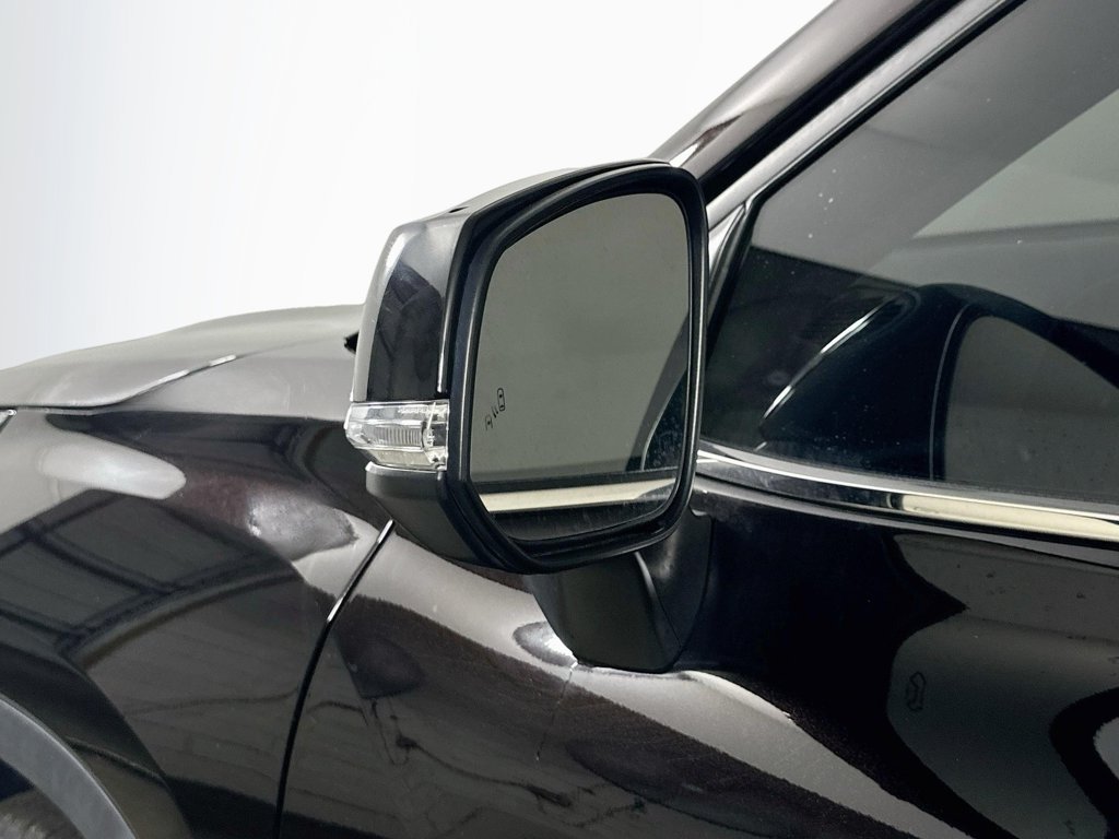 Used 2022 Toyota Highlander Platinum FWD image 42
