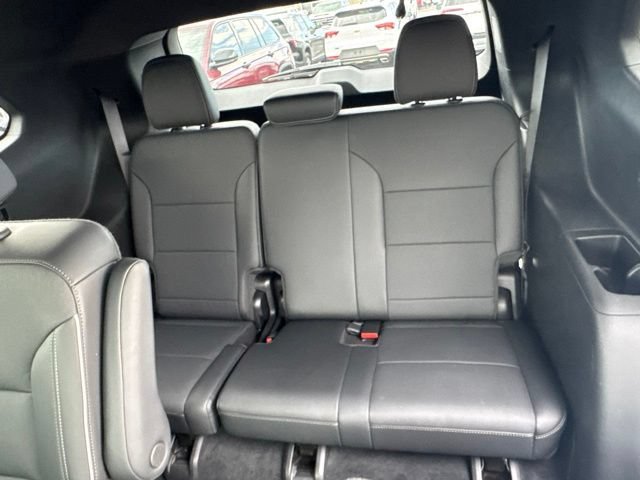 Used 2025 Buick Enclave Preferred AWD/4WD image 23