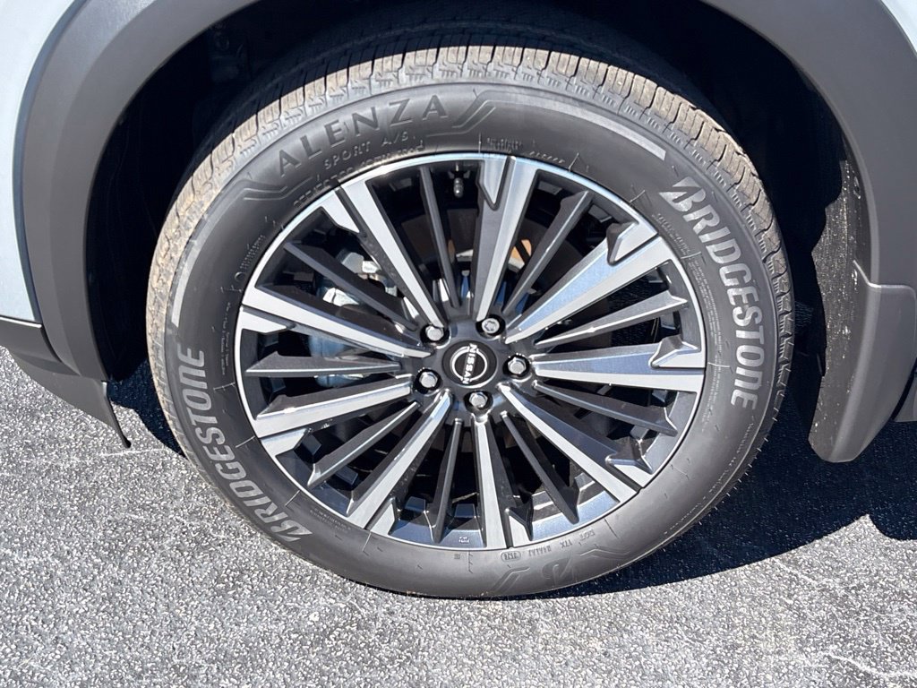 New 2026 Nissan Pathfinder Platinum FWD image 18