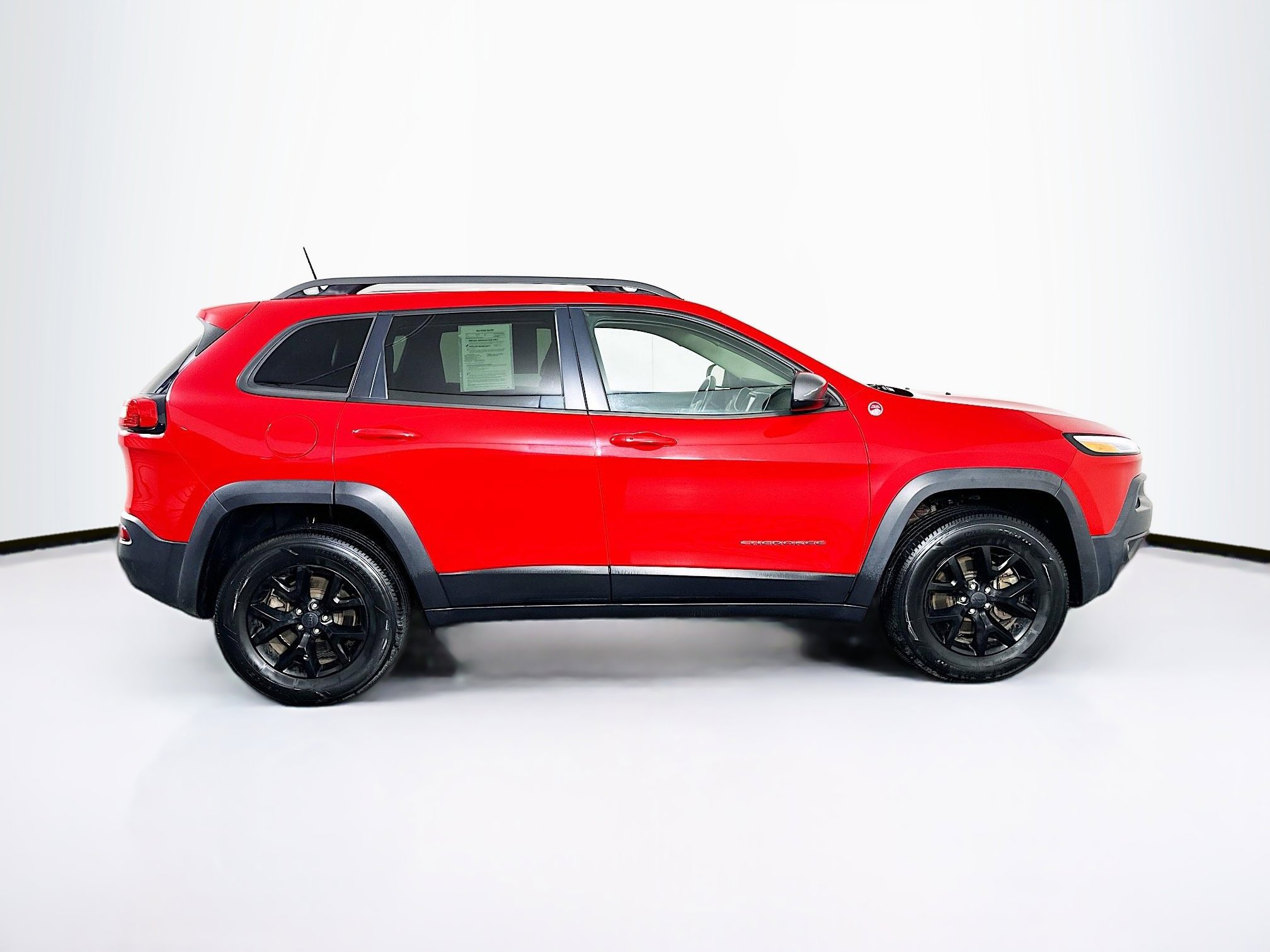 Used 2017 Jeep Cherokee Trailhawk w/ Comfort/Convenience Group AWD/4WD image 10
