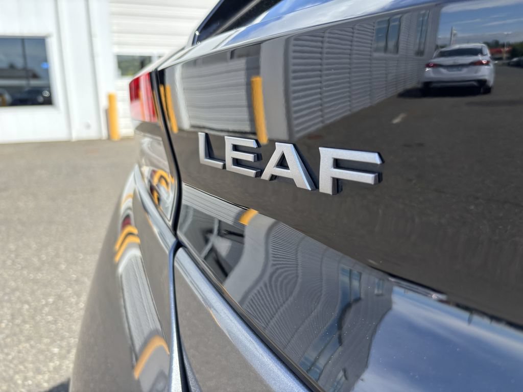 Used 2024 Nissan Leaf SV Plus FWD image 11