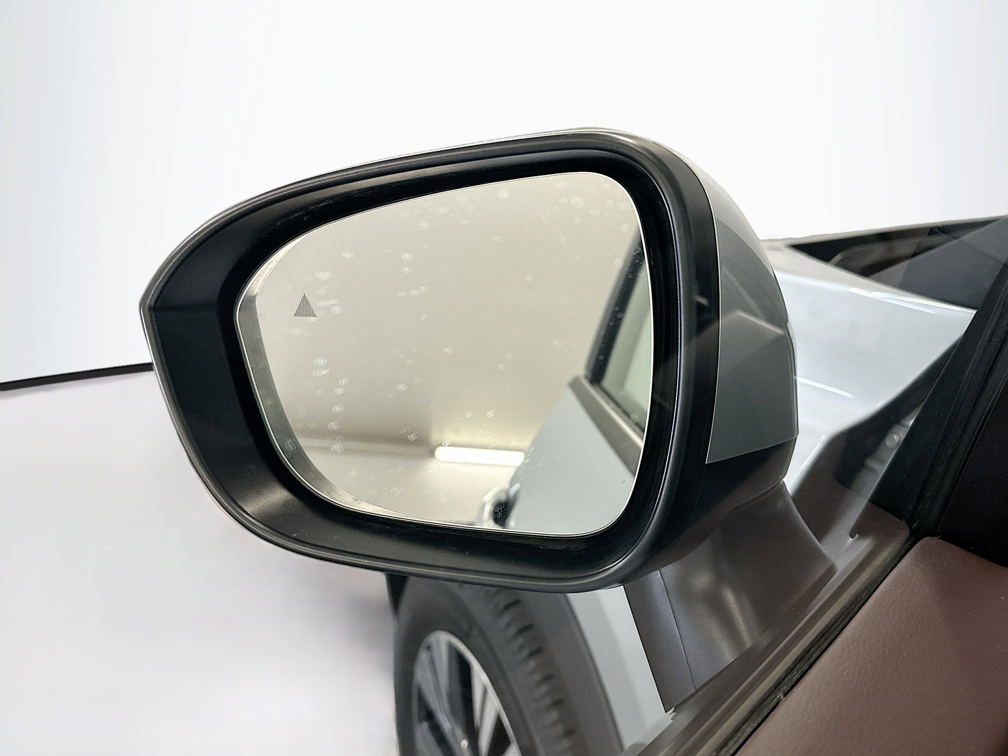 Used 2023 Nissan Rogue SV image 16