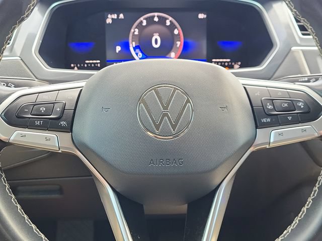 Used 2022 Volkswagen Tiguan SE AWD/4WD image 15