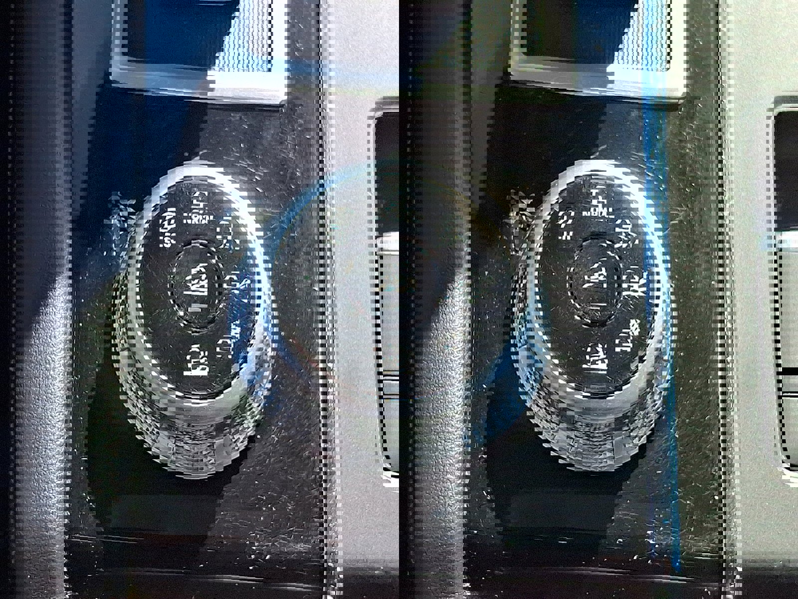 Used 2023 Mitsubishi Outlander SE image 25