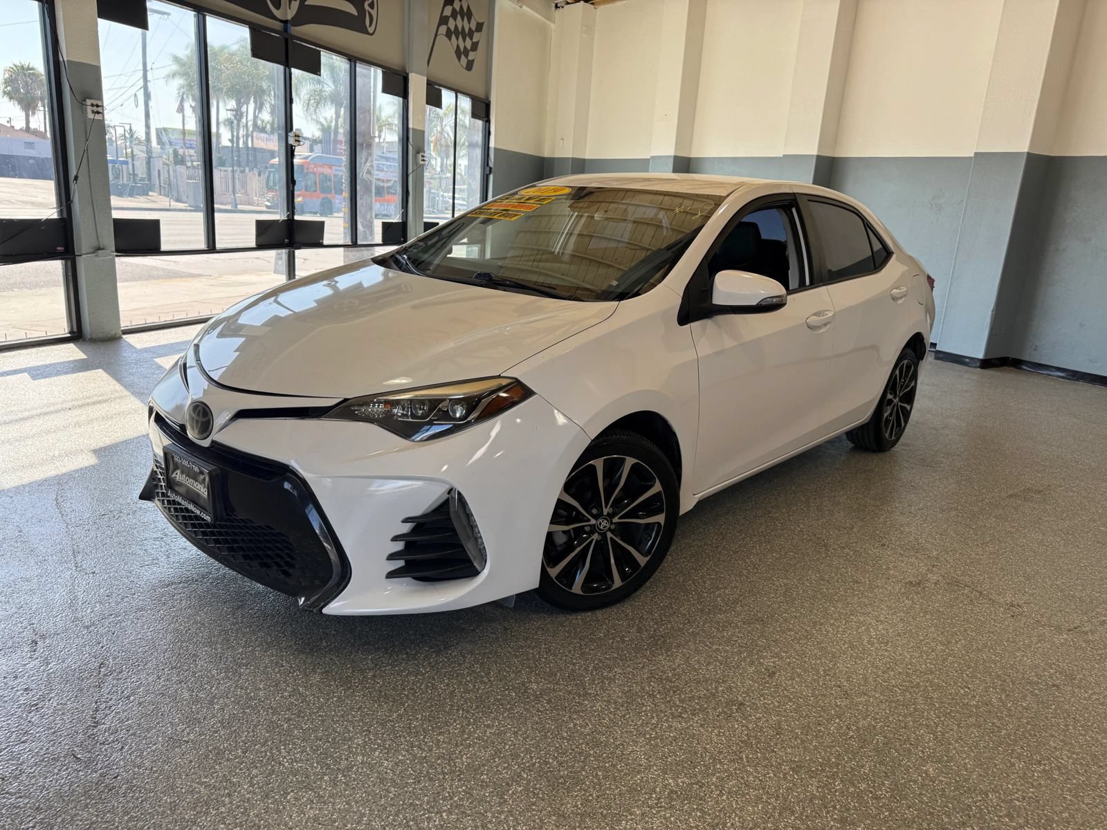 Used 2019 Toyota Corolla SE w/ Carpet Mat Package (TMS) FWD image 3