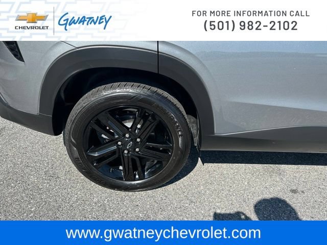 Used 2025 Chevrolet Trax ACTIV w/ Sunroof Package FWD image 11