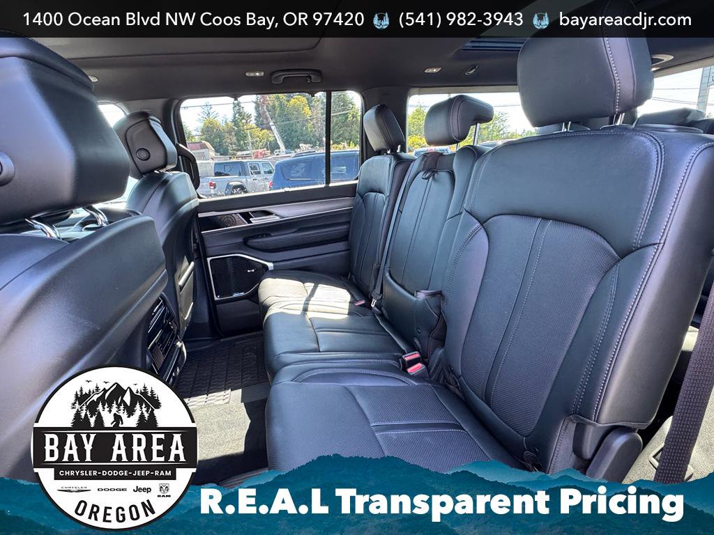 New 2025 Jeep Wagoneer Series III w/ Premium Group I image 22