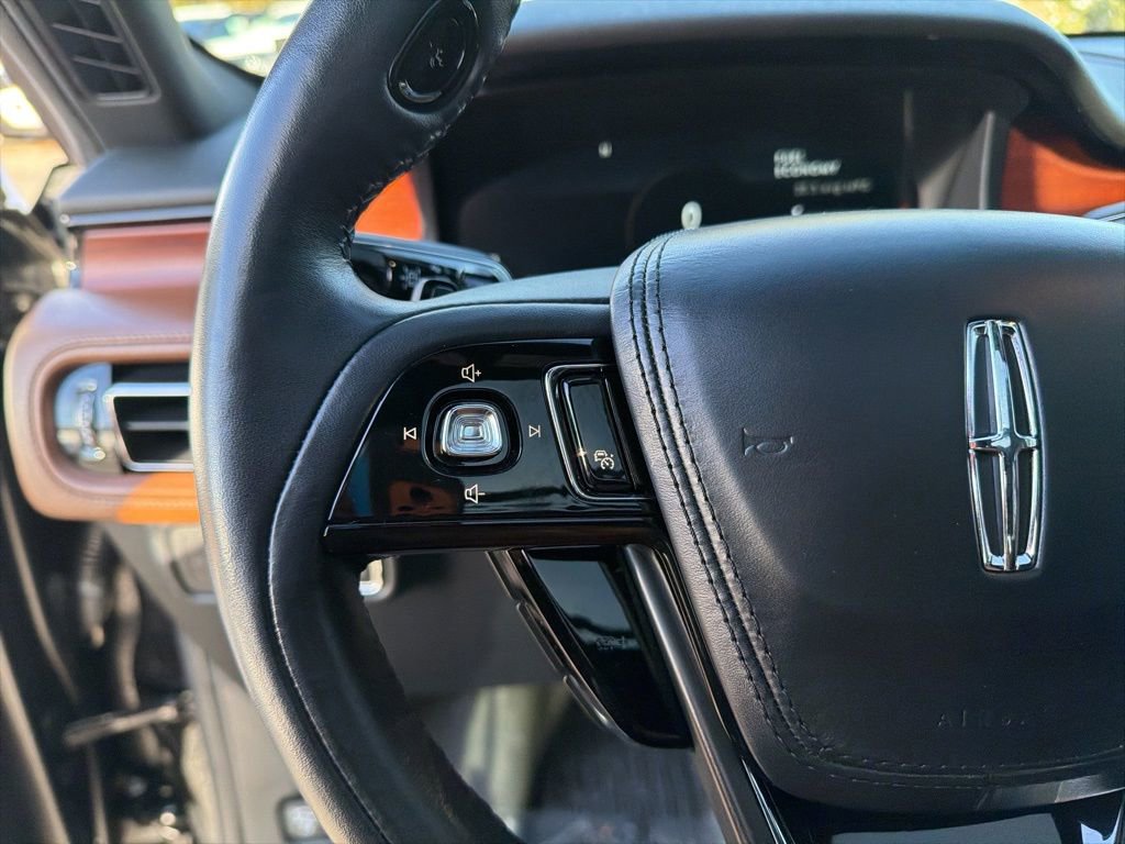 Used 2022 Lincoln Aviator Reserve w/ Equipment Group 201A AWD/4WD image 27