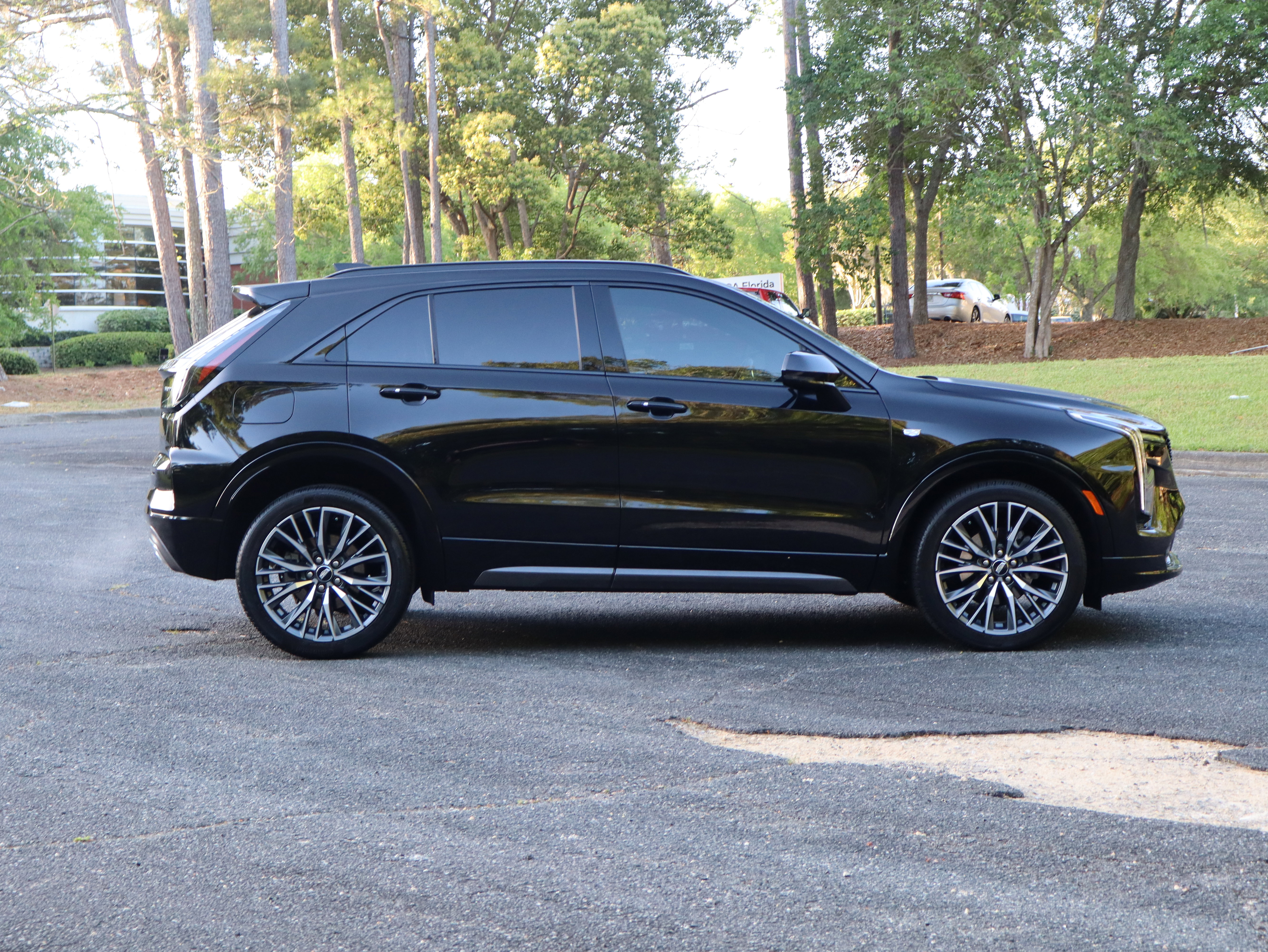 Used 2024 Cadillac XT4 Sport image 8