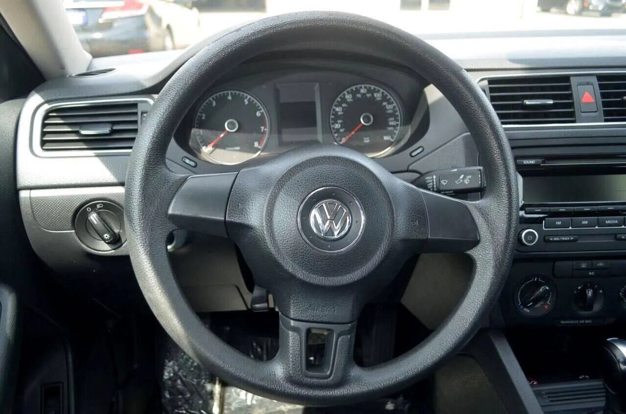 Used 2014 Volkswagen Jetta S FWD image 32
