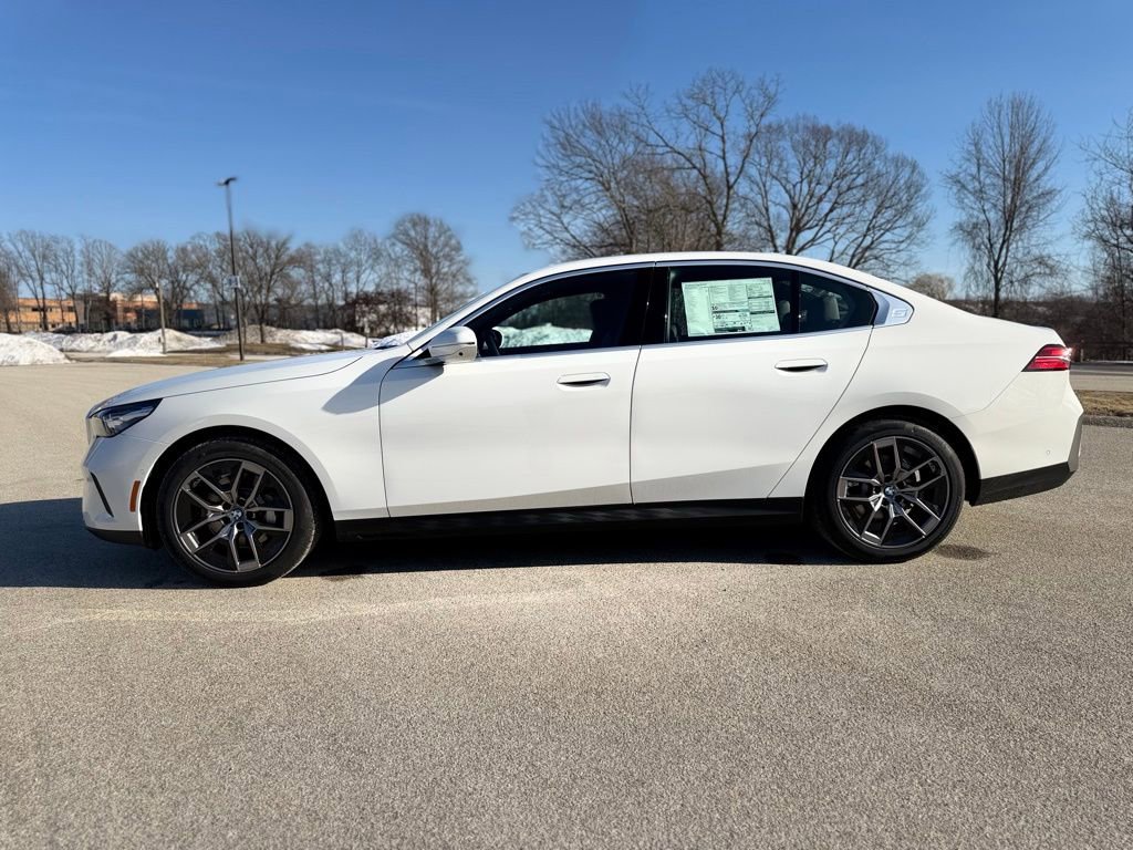 New 2026 BMW 530i xDrive w/ Premium Package AWD/4WD image 3
