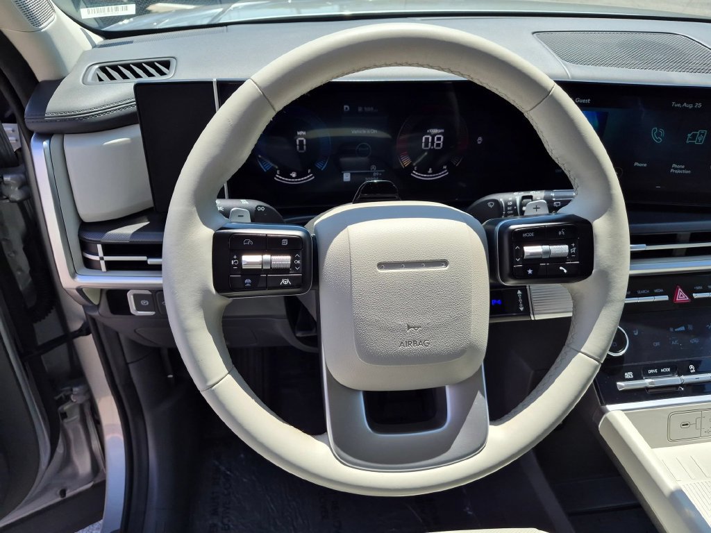 Used 2025 Hyundai Santa Fe SEL FWD image 21