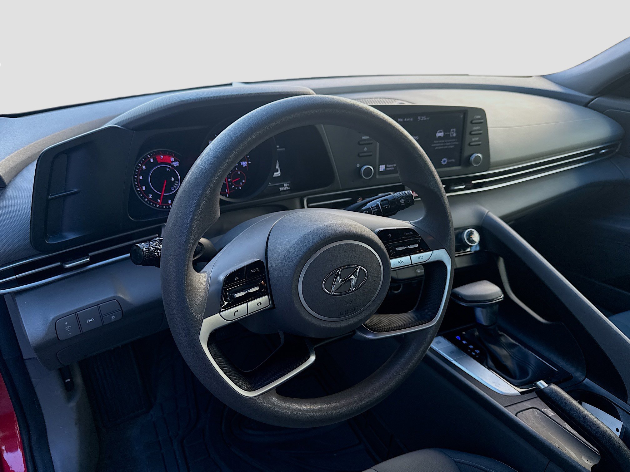 Used 2023 Hyundai Elantra SEL image 7