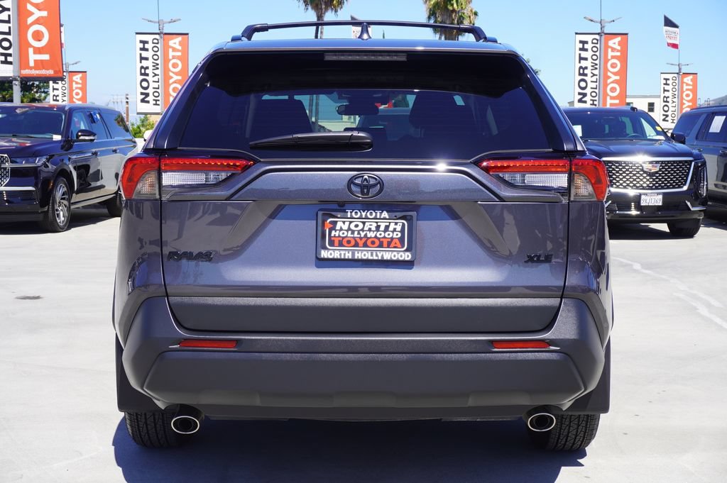 Used 2025 Toyota RAV4 XLE w/ Convenience Package FWD image 6