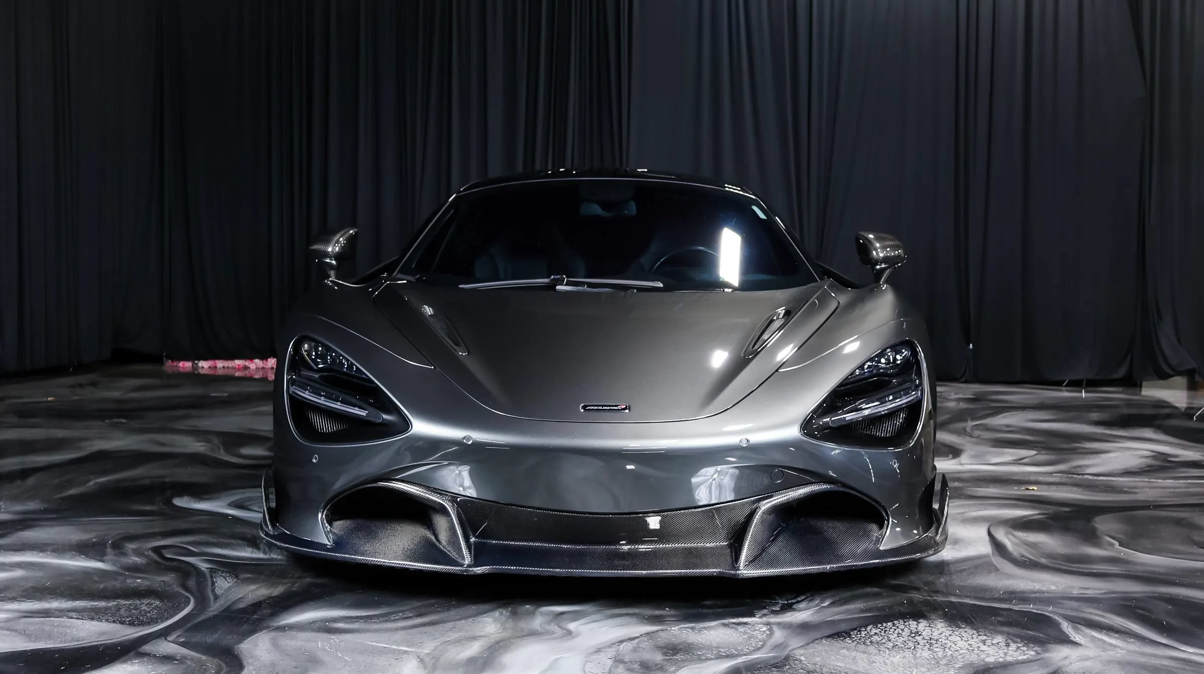 Used 2018 McLaren 720S Luxury RWD image 9
