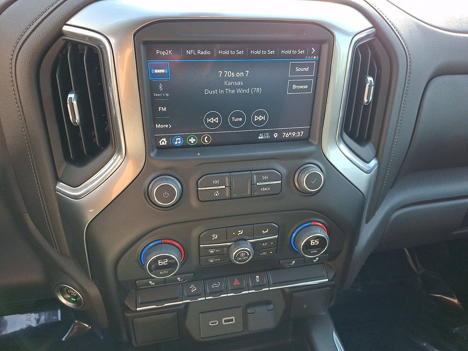 Used 2022 Chevrolet Silverado 1500 LT Trail Boss w/ Bed Protection Package AWD/4WD image 15