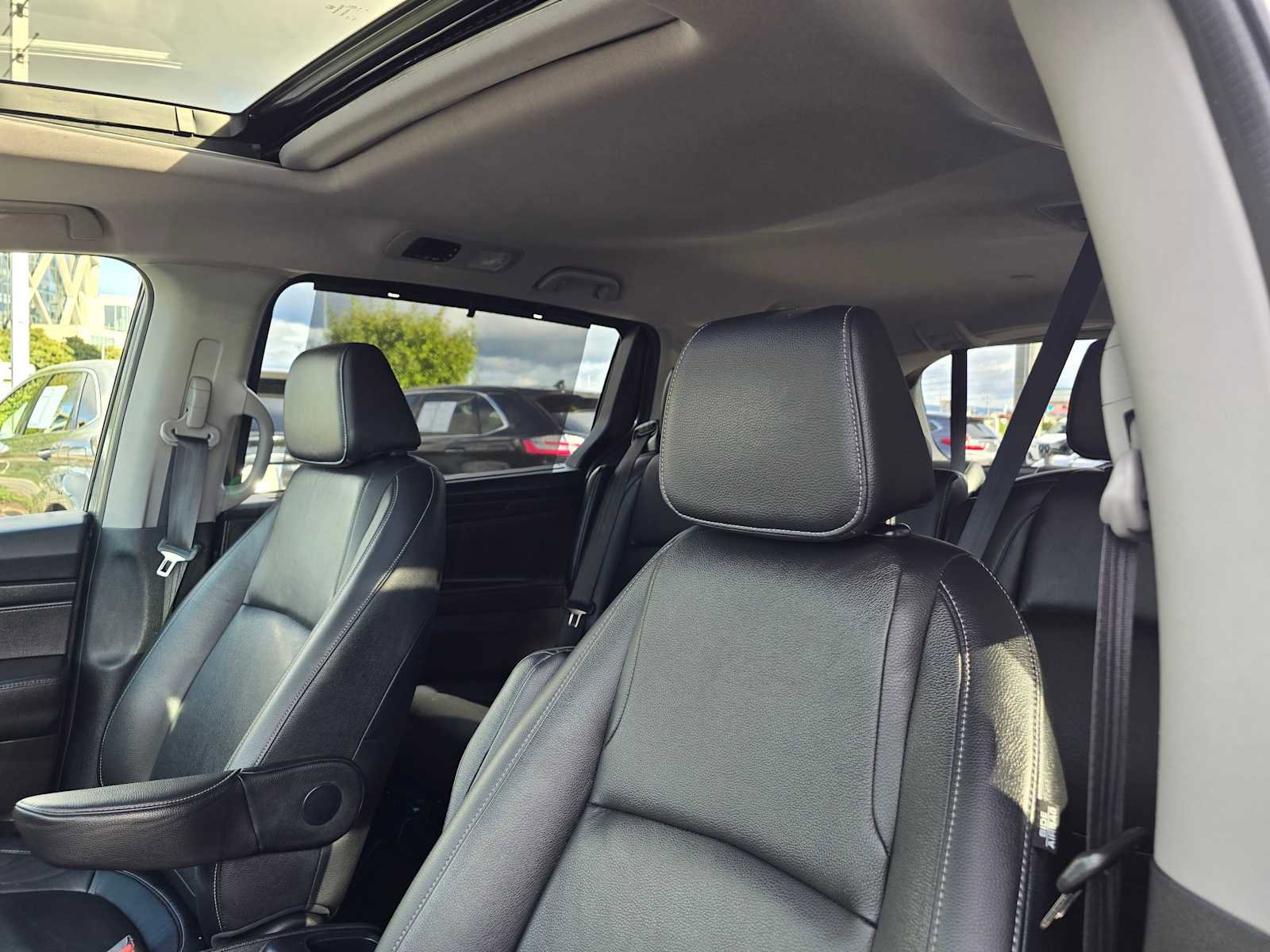 Used 2023 Honda Odyssey EX-L image 23